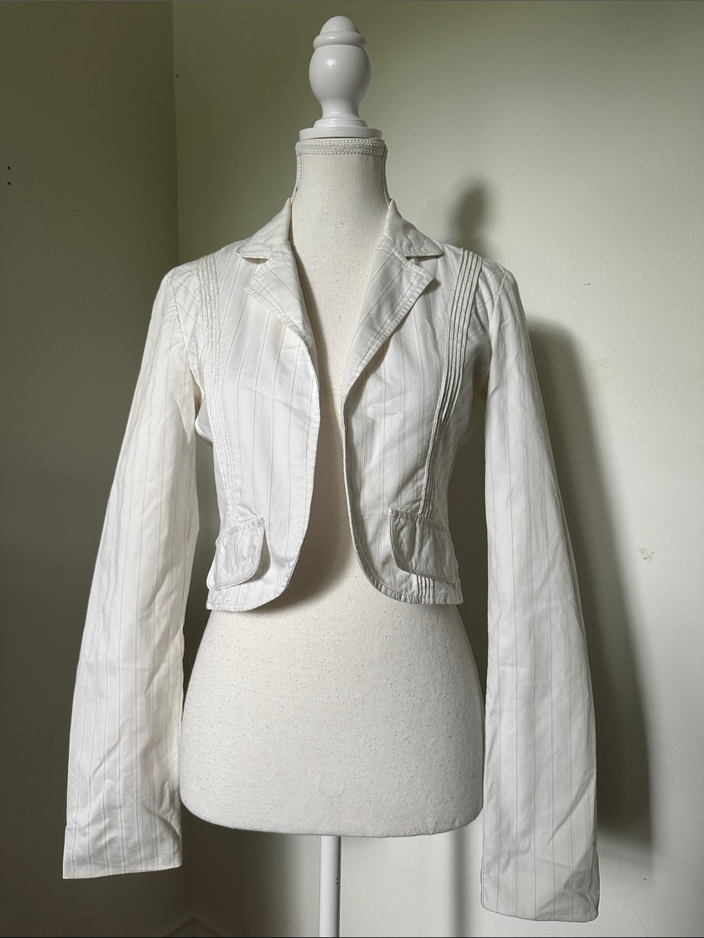 GUESS JEANS White Pinstripe Y2K Cropped Office Siren Feminine Blazer Small